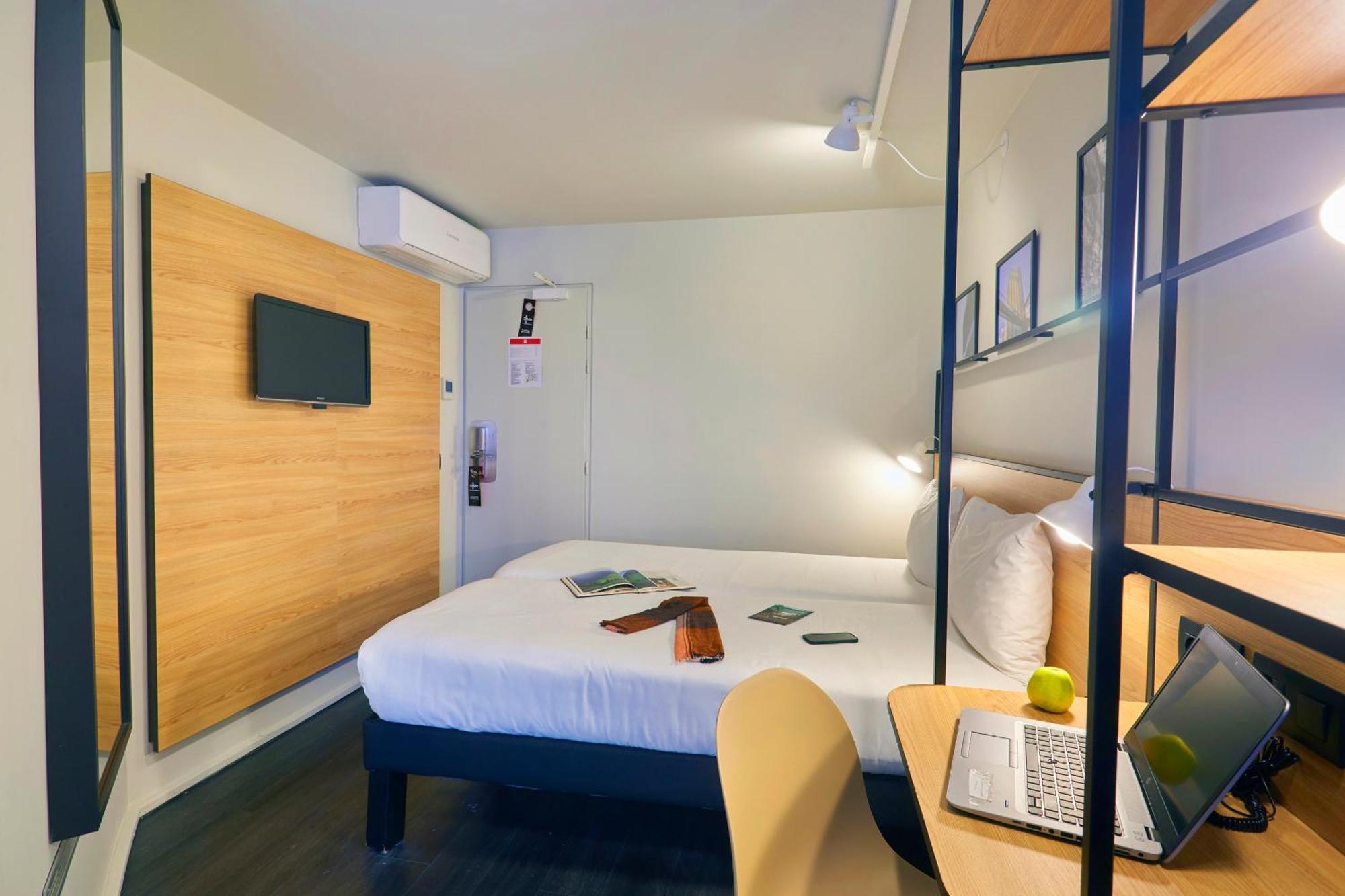 Отель Ibis Lorient Centre Gare Экстерьер фото