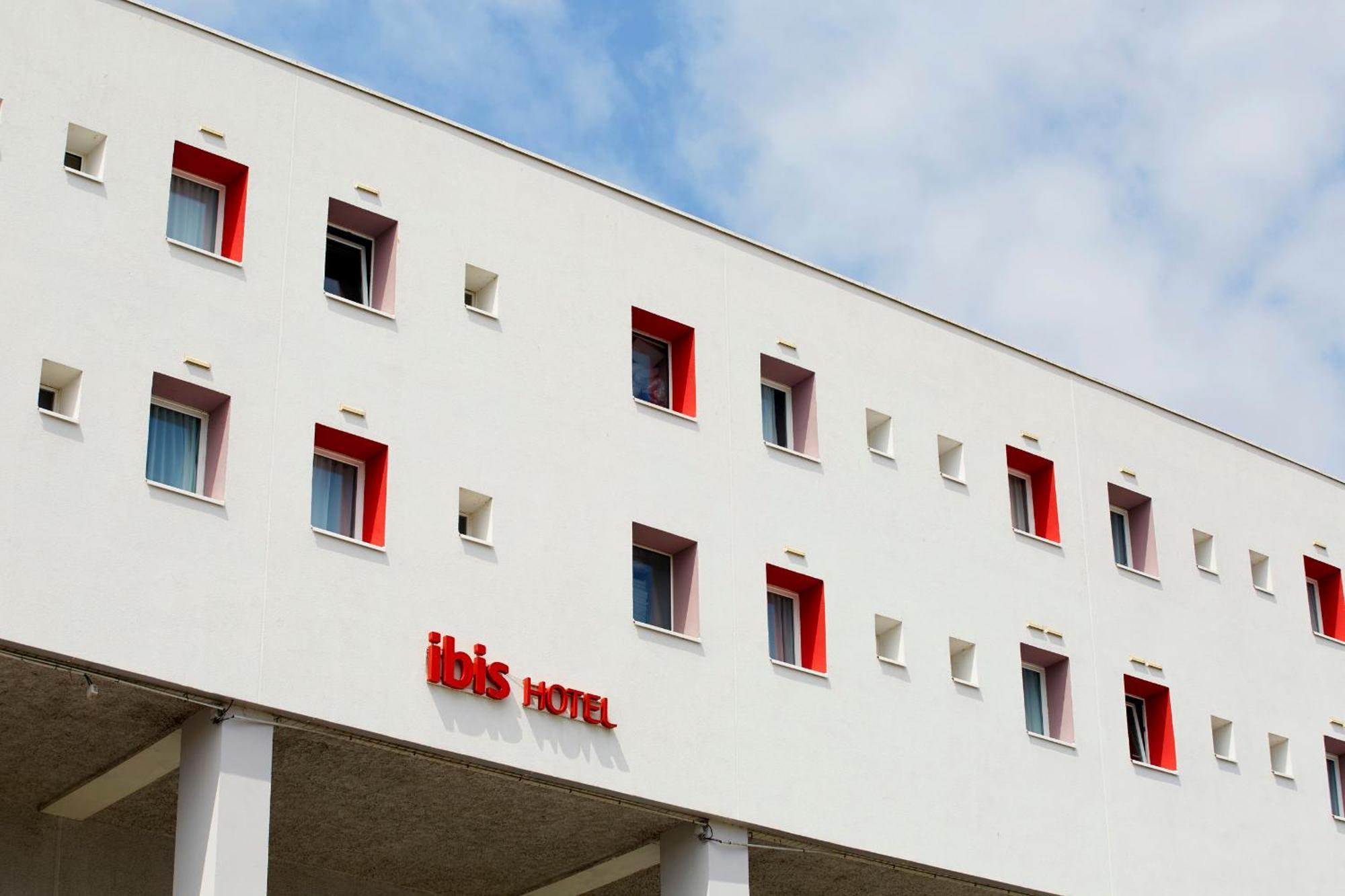 Отель Ibis Lorient Centre Gare Экстерьер фото