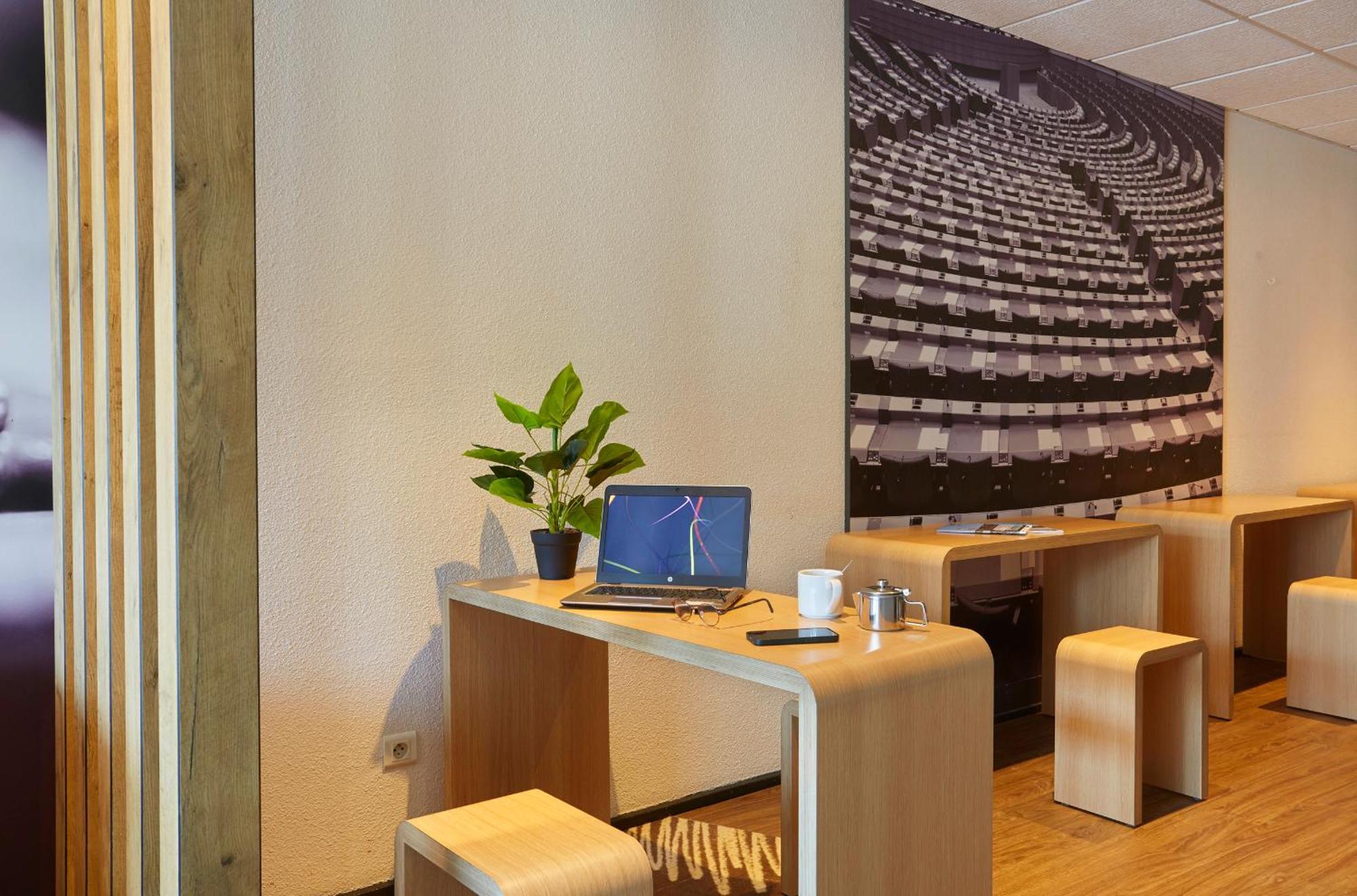 Отель Ibis Lorient Centre Gare Экстерьер фото