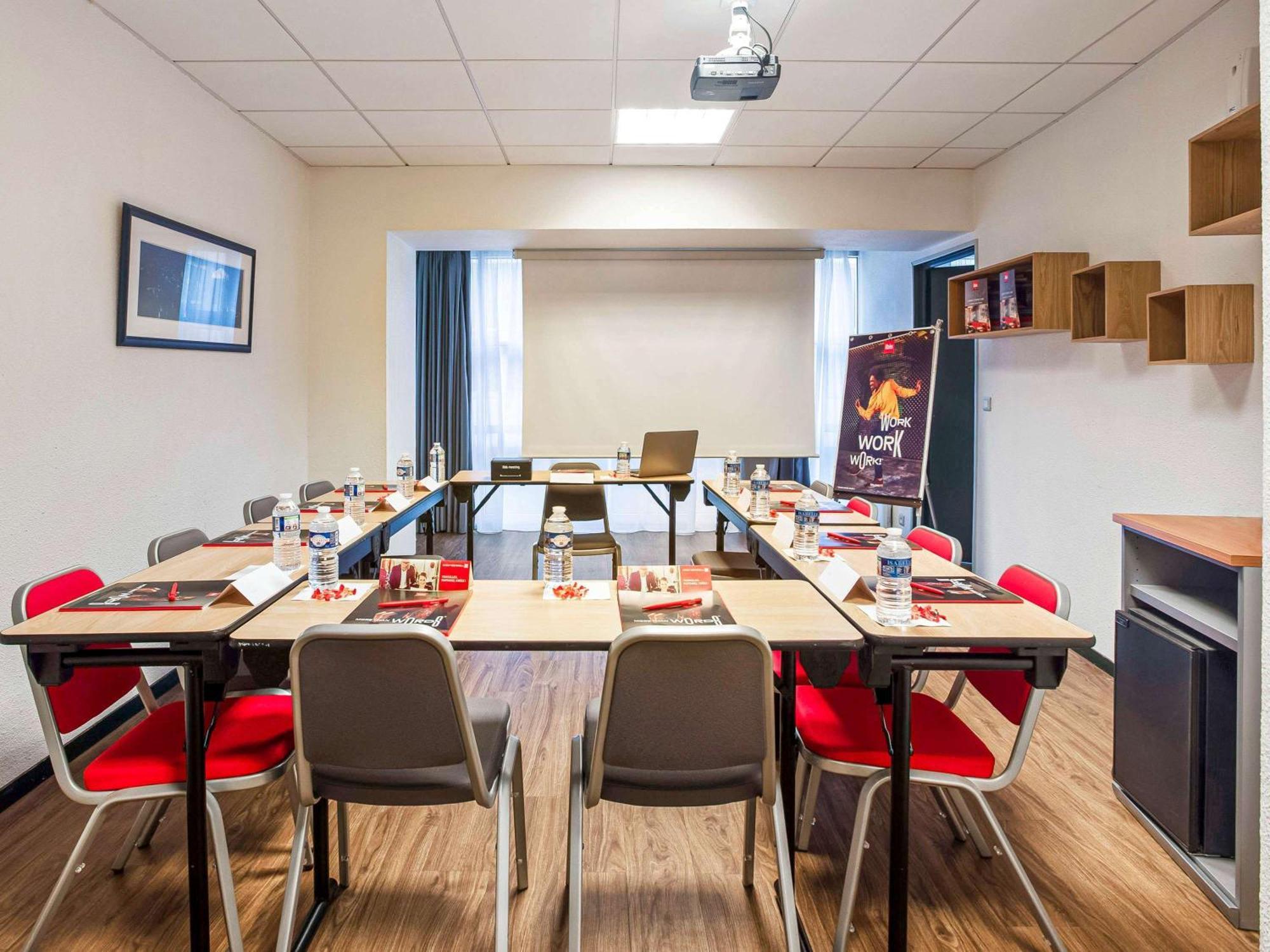 Отель Ibis Lorient Centre Gare Экстерьер фото
