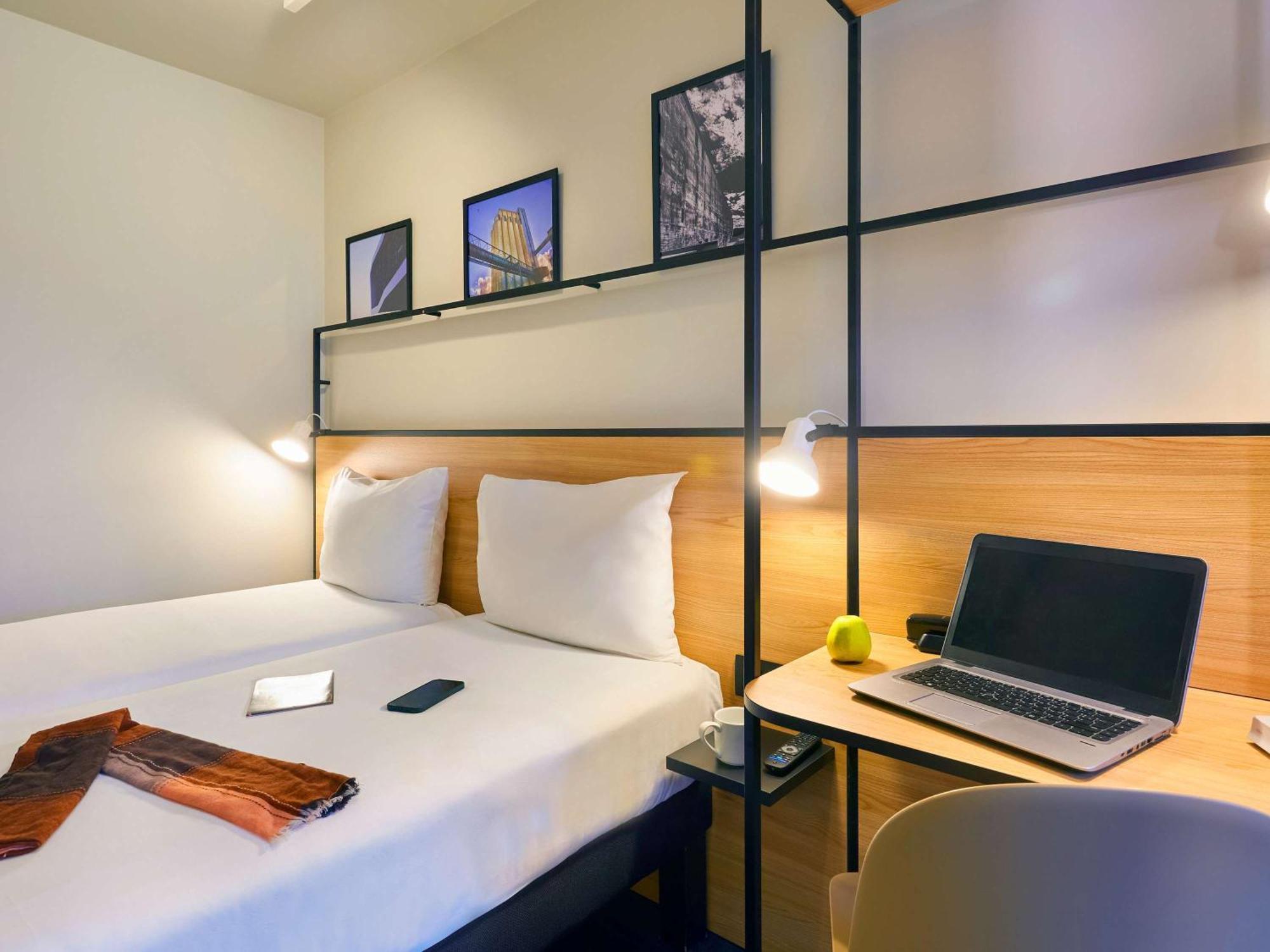 Отель Ibis Lorient Centre Gare Экстерьер фото