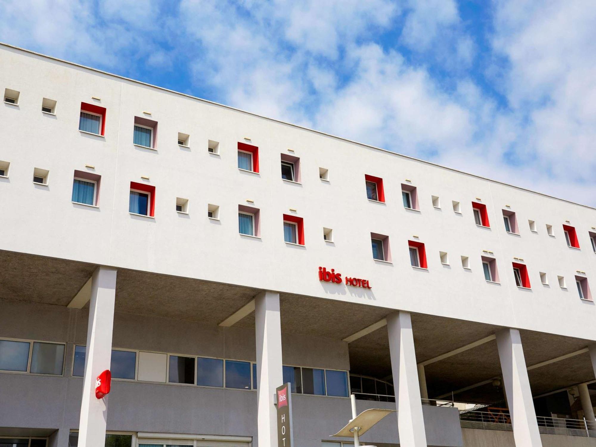 Отель Ibis Lorient Centre Gare Экстерьер фото