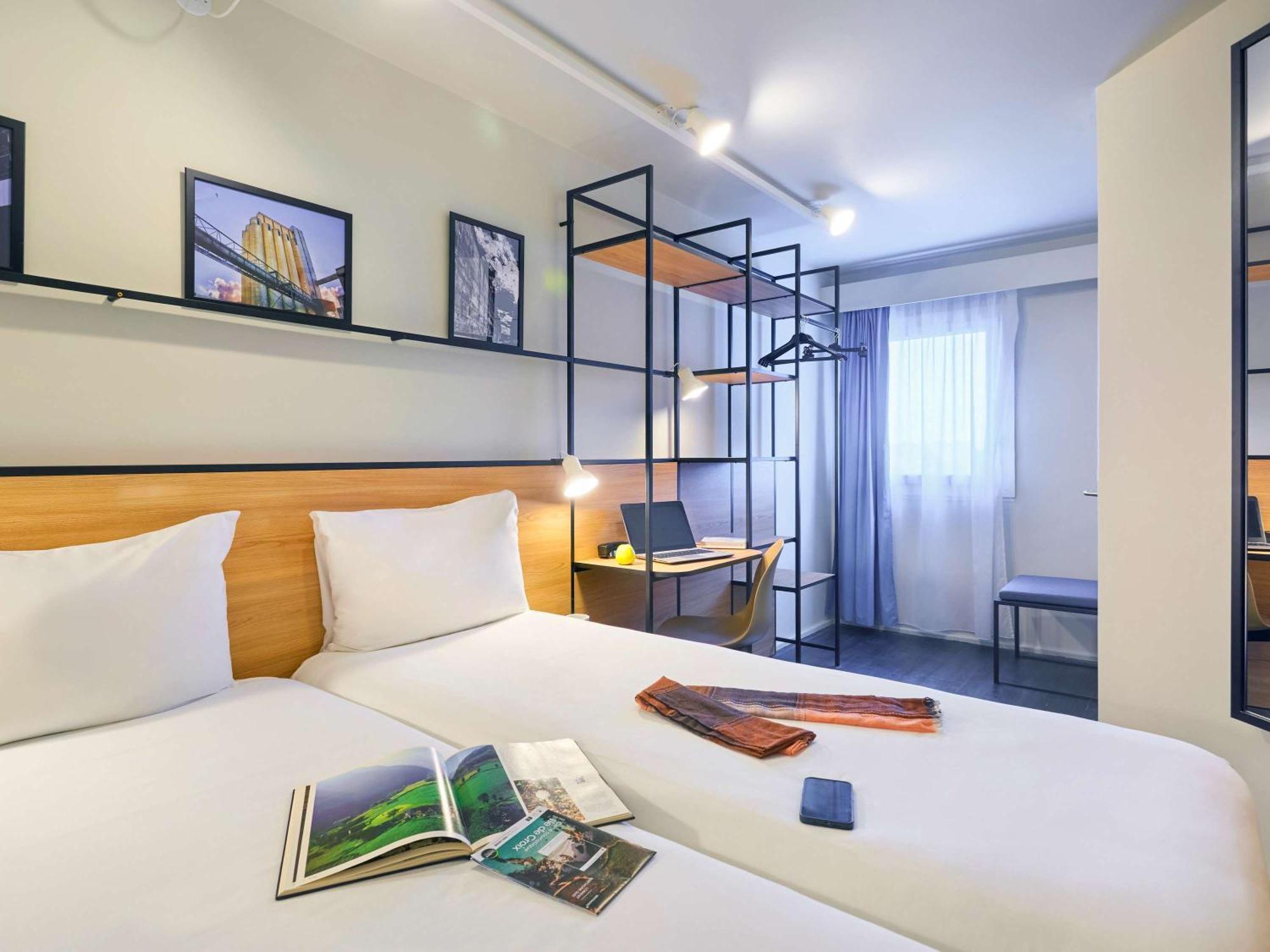 Отель Ibis Lorient Centre Gare Экстерьер фото