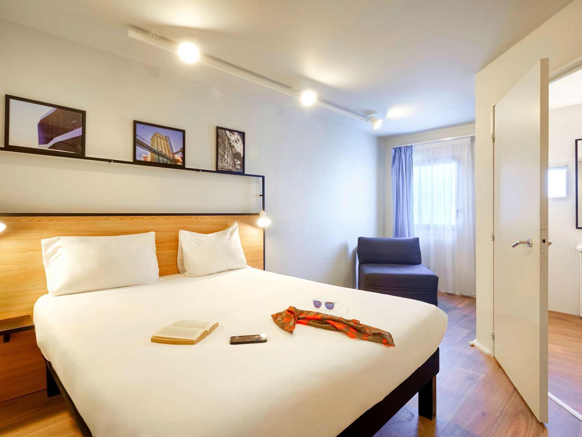 Отель Ibis Lorient Centre Gare Экстерьер фото